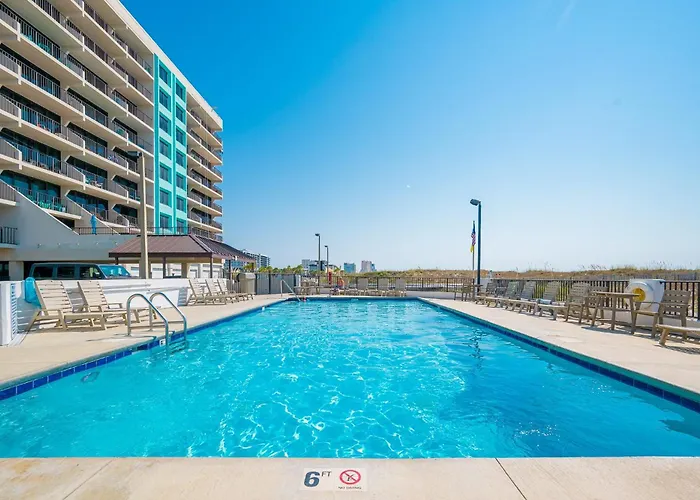 Apartment Island Winds East 610